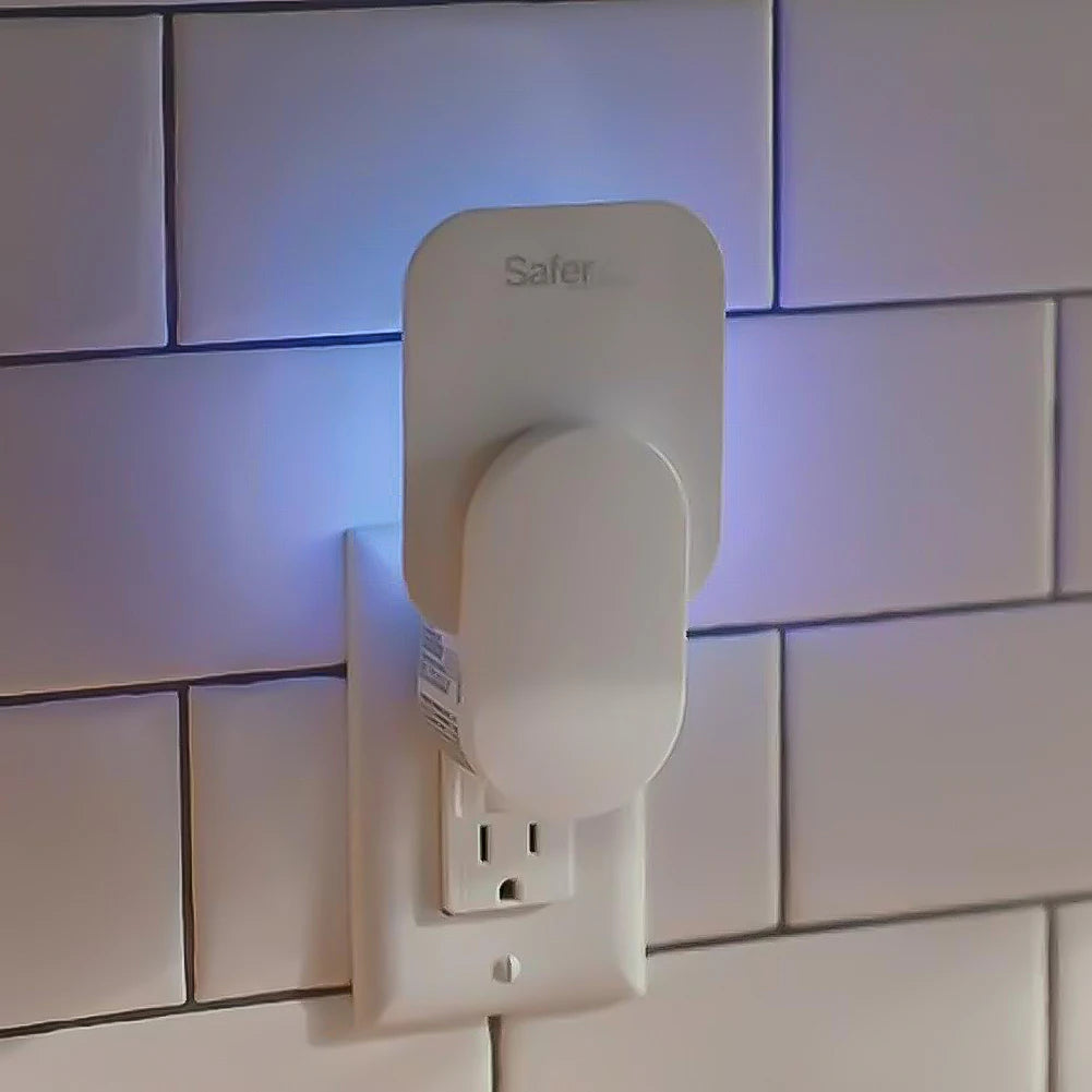 Fruit Fly Traps Plug-in Mosquito Killer Light with 2 Sticky Pads Gnat Moth Catcher Mosquito Trap Fly Catcher for House Indoors